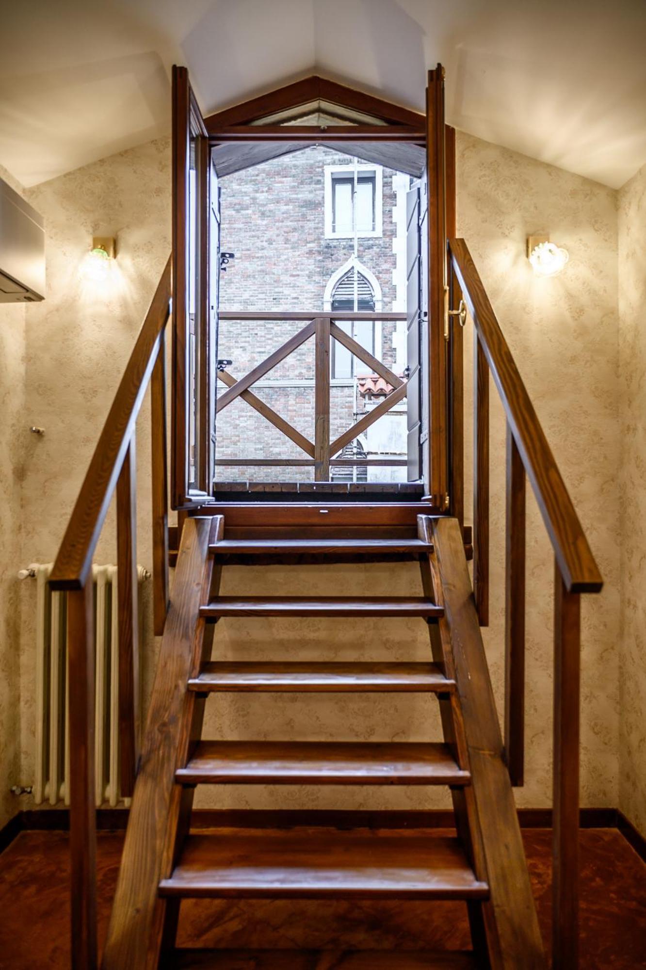 Ca Rialto 4122 - Luxury Terrace Apartment Venesia Bagian luar foto