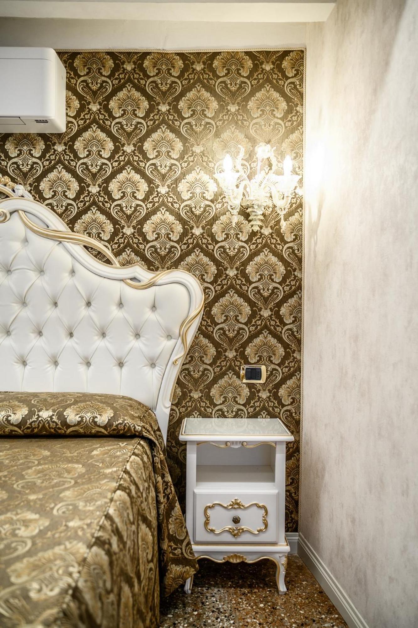 Ca Rialto 4122 - Luxury Terrace Apartment Venesia Bagian luar foto