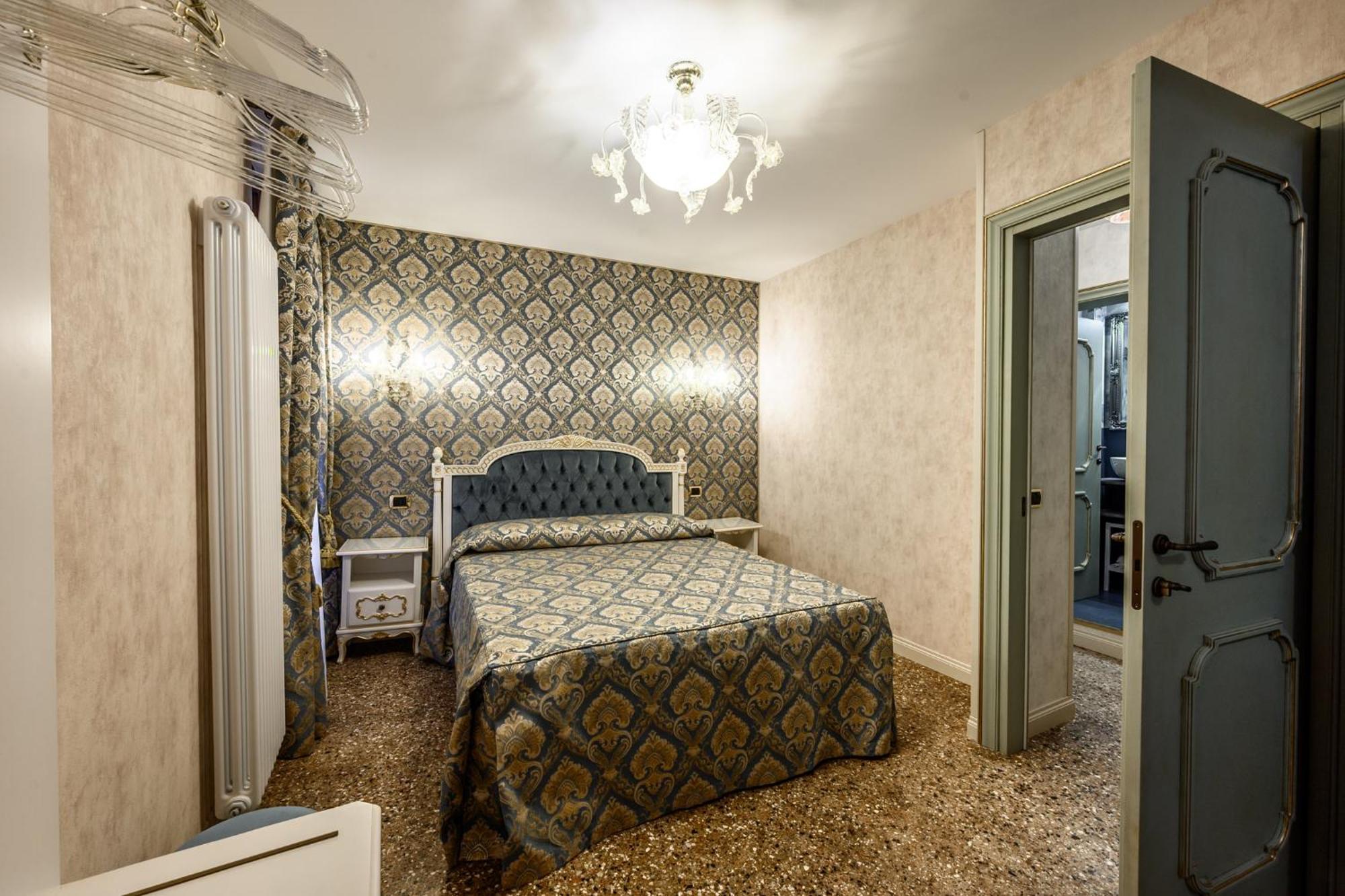 Ca Rialto 4122 - Luxury Terrace Apartment Venesia Bagian luar foto