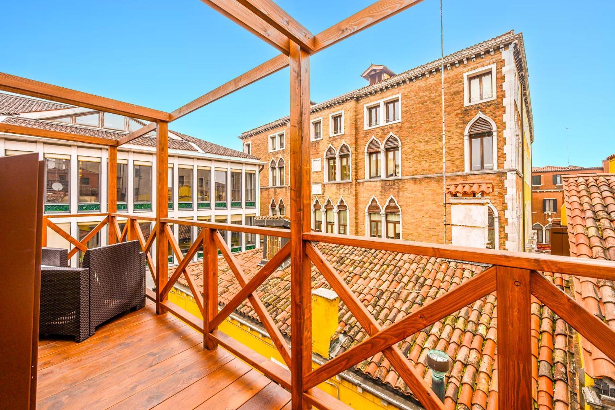 Ca Rialto 4122 - Luxury Terrace Apartment Venesia Bagian luar foto
